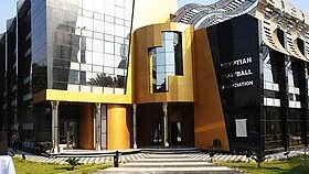 اتحاد الكرة يعتمد لائحة القيد الجديدة للموسم المقبل.. 5 أجانب وحد أقصى للإعارات وإلزام بتوثيق عقود المدربين
                                                
                                                
                                                    21/05/2026 07:37 م
                                                
                                                
                                                    اعتمد الاتحاد المصري لكرة القدم لائحة وتعليمات القيد الخاصة بالموسم الكروي 2026-2027، والتي