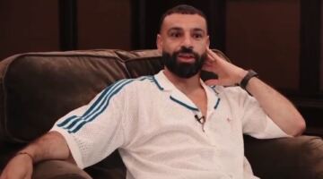 اوعى تزعل..رسالة دعم من فرج عامر لـ محمد صلاح بعد رحيله عن ليفربول
                                                
                                                
                                                    30/05/2026 05:25 ص
                                                
                                                
                                                    ودّع محمد صلاح جماهير ليفربول عقب مسيرة استمرت تسع سنوات داخل ملعب «آنفيلد»، حقق خلالها أرقامًا وإنجازات استثنائية جعلته أحد أساطير النادي