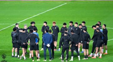 خالد الغندور: المنتخب ينتظر إعلان الزمالك مدة غياب المهدي سليمان
                                                
                                                
                                                    18/05/2026 12:56 ص
                                                
                                                
                                                    قال الإعلامي خالد الغندور إن الجهاز الفني لمنتخب مصر بقيادة حسام حسن، ينتظر إعلان نادي الزمالك تفاصيل إصابة المهدي سليمان حارس الفريق ومدة غيابه.
