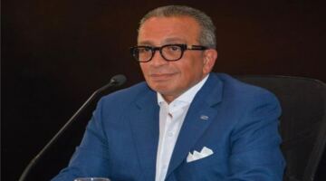 عمرو الجنايني: سيتم حل أزمة القيد.. وبطولة الدوري الأصعب في تاريخ الزمالك
                                                
                                                
                                                    21/05/2026 12:20 م
                                                
                                                
                                                    أعرب عمرو الجنايني رئيس اتحاد الكرة السابق، عن سعادته بتحقيق الزمالك لقب بطولة الدوري بعد عناء غير طبيعي في الموسم الحالي.
