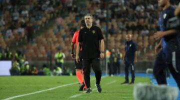 محمد عبدالجليل: الزمالك يفتقد اللاعبين.. والأهلي الأقرب للدوري
                                                
                                                
                                                    18/05/2026 02:42 ص
                                                
                                                
                                                    أكد محمد عبدالجليل، أن المدير الفني معتمد جمال لا يتحمل مسؤولية خسارة الزمالك لبطولة الكونفدرالية، في ظل الظروف الصعبة التي يمر بها الفريق.
