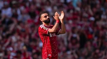مصادر.. صلاح قد يغيب عن ودية مصر وروسيا بفرمان العميد
                                                
                                                
                                                    28/05/2026 01:23 م
                                                
                                                
                                                    فجرت مصادر مطلعة داخل اتحاد الكرة مفاجأة من العيار الثقيل حول