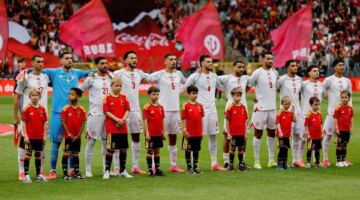 التشكيل الرسمي لقمة تونس والسويد في كأس العالم 2026
                                                
                                                
                                                    15/06/2026 04:54 ص
                                                
                                                
                                                    أعلن المدير الفني لمنتخب تونس، صبري لاموشي، التشكيل الأساسي الذي سيخوض به المواجهة المرتقبة أمام منتخب السويد، وذلك على أرضية ملعب بي بي في إيه بمدينة مونتيري في المكسيك، ضمن منافسات الجولة الأولى من