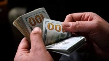 الدولار يسجل استقرارًا أمام الجنيه اليوم السبت..وهذه أسعاره في البنوك