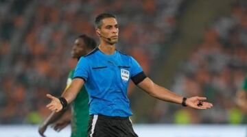 بقيادة أمين عمر.. طاقم تحكيم مصري لمباراة كوريا الجنوبية والتشيك بالمونديال
                                                
                                                
                                                    09/06/2026 01:38 ص
                                                
                                                
                                                    أعلن الاتحاد الدولي لكرة القدم إسناد إدارة مباراة كوريا الجنوبية وجمهورية التشيك في الجولة الأولى من منافسات المجموعة الأولى ببطولة كأس العالم 2026 إلى طاقم تحكيم مصري بقيادة الحكم الدولي أمين عمر، في