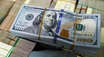 تراجع سعر الدولار مقابل الجنيه فى بداية تعاملات اليوم الاثنين