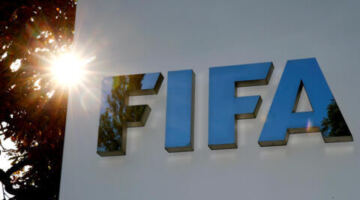 تقارير: فيفا يدرس تعديل قواعد ركلات الترجيح قبل انطلاق دور الـ32 في كأس العالم
                                                
                                                
                                                    23/06/2026 07:27 م
                                                
                                                
                                                    كشفت تقارير صحفية أن الاتحاد الدولي لكرة القدم "فيفا" يدرس إجراء تعديل جديد على آلية تنفيذ ركلات الترجيح، وذلك قبل انطلاق منافسات دور الـ32 من بطولة كأس العالم 2026.