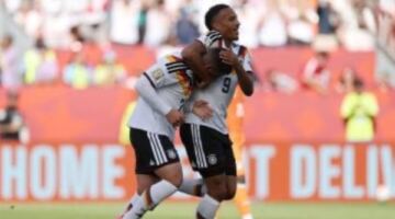 دينيز أونداف يحصد جائزة رجل مباراة ألمانيا ضد كوت ديفوار في كأس العالم 2026
                                                
                                                
                                                    21/06/2026 02:12 ص
                                                
                                                
                                                    حصد دينيز أونداف، مهاجم منتخب ألمانيا، جائزة أفضل لاعب في المباراة بعدما لعب الدور الأبرز في انتصار منتخب بلاده المثير على منتخب كوت