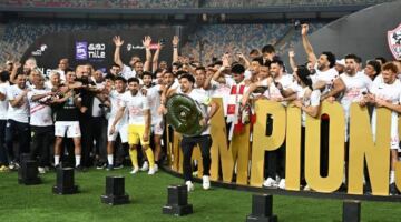 ديون 8.5 مليون دولار.. عامر العمايرة يحذر الزمالك من عدم المشاركة الأفريقية
                                                
                                                
                                                    11/06/2026 05:32 ص
                                                
                                                
                                                    أكد عامر العمايرة، خبير اللوائح الرياضية، أن حصول الأندية على الرخصة الأفريقية لا يعني بالضرورة ضمان المشاركة في البطولات القارية، مشيرًا إلى أن وجود قضايا أو مستحقات مالية غير مسددة قد يؤدي إلى الاست