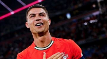رونالدو لا يتوقف.. أرقام استثنائية تضعه على أعتاب التاريخ في المونديال
                                                
                                                
                                                    17/06/2026 02:19 م
                                                
                                                
                                                    يستعد النجم البرتغالي كريستيانو رونالدو لقيادة منتخب البرتغال في بداية مشواره ببطولة كأس العالم 2026، عندما يلتقي منتخب الكونغو الديمقراطية