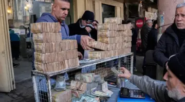 سعر الدولار في العراق مقابل الدينار العراقي اليوم الأحد 22/2/2026.. قفزة بالسوق السوداء