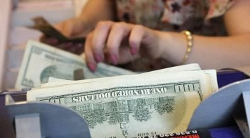سعر الدولار للشراء في بنك مصر 49.82 جنيه