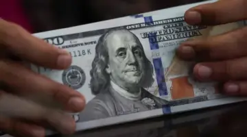 سعر صرف الدولار في العراق اليوم الأربعاء 4/2/2026 مقابل الدينار العراقي.. تماسك مع تباين محدود بين المدن