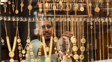 سعيد إمبابي: الذهب لا يزال ملاذًا آمنًا ولا مؤشرات على انهياره