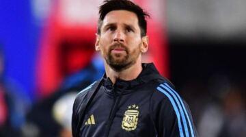 سكالوني يحسم الجدل.. ميسي يشارك أمام أيسلندا قبل انطلاق كأس العالم 2026
                                                
                                                
                                                    09/06/2026 12:15 م
                                                
                                                
                                                    أكد ليونيل سكالوني المدير الفني لمنتخب الأرجنتين مشاركة قائد الفريق ليونيل ميسي في المباراة الودية