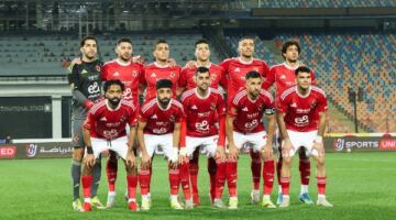 شوبير يكشف موقف أفشة من البقاء في الأهلي ومفاجأة بشأن كباكا
                                                
                                                
                                                    03/06/2026 11:53 ص
                                                
                                                
                                                    كشف الإعلامي أحمد شوبير عن آخر المستجدات المتعلقة بملف الفريق الأول لكرة القدم بالنادي الأهلي، خاصة فيما يخص اللاعبين العائدين من الإعارة.