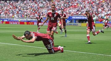 قطر ضد سويسرا .. «فيفا» يعلن تغيير هوية أول هدف عربي في كأس العالم 2026
                                                
                                                
                                                    14/06/2026 05:30 ص
                                                
                                                
                                                    أعلن الاتحاد الدولي لكرة القدم "فيفا" عن تعديل هوية صاحب أول هدف عربي في بطولة كأس العالم 2026،
