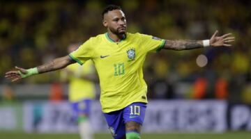 مع غياب نيمار .. ملامح تشكيل البرازيل المتوقع أمام المغرب في كأس العالم 2026
                                                
                                                
                                                    09/06/2026 11:44 م
                                                
                                                
                                                    خاض منتخب البرازيل بقيادة المدير الفني كارلو أنشيلوتي مرانه اليوم الثلاثاء، ضمن استعداداته لمواجهة منتخب المغرب في افتتاح مشواره ببطولة كأس العالم 2026.