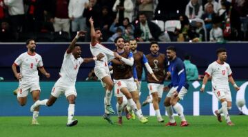 منتخب الأردن يواصل التحضير لمواجهة الجزائر في كأس العالم
                                                
                                                
                                                    21/06/2026 04:43 م
                                                
                                                
                                                    واصل المنتخبُ الأردني تدريباتِه استعداداً لمباراته أمام الجزائر في الجولة الثانية من منافسات المجموعة العاشرة ضمن كأس العالم FIFA 2026™