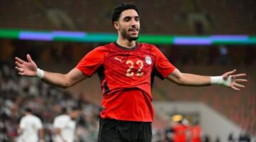 ياسر ريان: الضغط ورغبة إثبات الذات وراء تذبذب أداء مرموش
                                                
                                                
                                                    23/06/2026 01:40 ص
                                                
                                                
                                                    أكد ياسر ريان، نجم الأهلي ومنتخب مصر السابق، أن عمر مرموش يمتلك إمكانات فنية كبيرة، إلا أنه يبدو متأثرًا برغبته الشديدة في ترك بصمة قوية خلال البطولة الحالية، وهو ما انعكس على مستواه داخل الملعب.