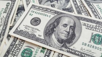 تطورات جديدة في أسعار صرف الدولار مقابل الجنيه داخل البنوك المصرية اليوم