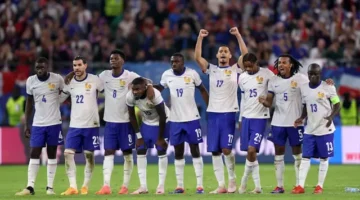 إيمانويل ماكرون يوجه بتنظيم دقيقة صمت في قمة إسبانيا وفرنسا بكأس العالم
