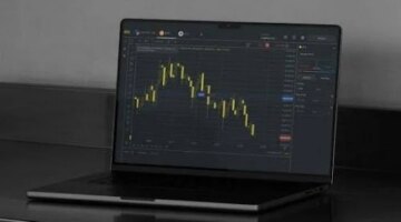 استراتيجيات المتداولين المحترفين لتقليل تدفق البيانات وزيادة دقة القرارات المالية الصعبة