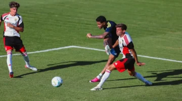 بنفيكا يلحق الهزيمة الأولى بفريق النصر خلال مواجهتهما الودية المثيرة اليوم