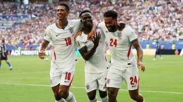 بوكايو ساكا يقتنص جائزة أفضل لاعب في مواجهة إنجلترا وفرنسا المثيرة