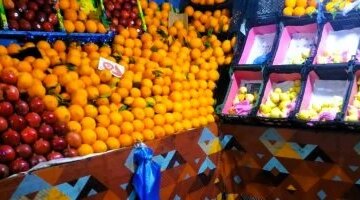 تباين أسعار الخضراوات والفاكهة في أسواق أسوان وسط إقبال كبير من المواطنين