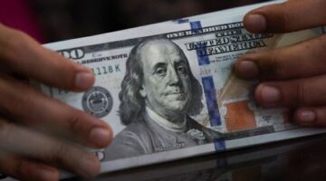 تطورات جديدة في سعر صرف الدولار مقابل الجنيه بختام تعاملات اليوم السبت