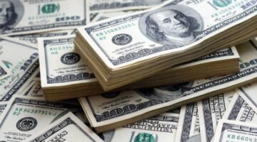 تغيرات مفاجئة في أسعار صرف الدولار داخل البنوك خلال تعاملات الثلاثاء