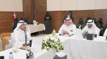 جريدة الرياض | تعليم الأحساء يكرم 100 متميزاً من قياداته ومنسوبيه