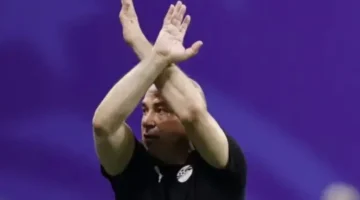 فيفا يفتح تحقيقاً ضد حسام حسن عقب إشارته المثيرة للجدل أمام ميسي