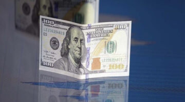 مع إغلاق البورصة.. تراجع أسعار صرف الدولار في العراق اليوم السبت