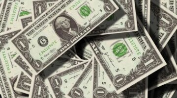 تحركات جديدة في أسعار صرف الدولار أمام الجنيه المصري بمنتصف تعاملات اليوم