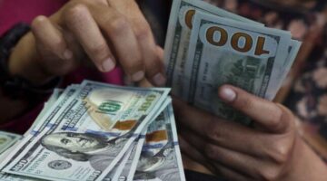 تحركات جديدة في سعر الدولار مقابل الجنيه المصري داخل البنوك المحلية