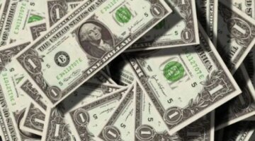 تحركات جديدة في سعر صرف الدولار مقابل الجنيه داخل البنوك المصرية اليوم