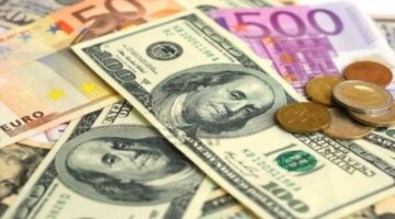 تحركات مفاجئة في أسعار الصرف أمام الجنيه المصري خلال تعاملات بداية الأسبوع
