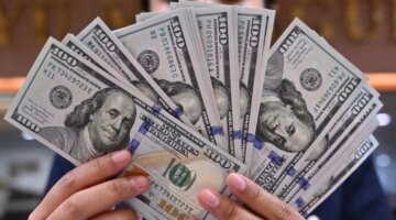 تطورات سعر الدولار مقابل الجنيه في ختام تعاملات البنوك المصرية اليوم