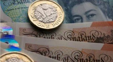 تغيرات جديدة في سعر الجنيه الإسترليني أمام العملات المحلية بمنتصف تعاملات اليوم