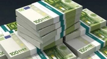 تغيرات حادة في أسعار صرف اليورو أمام الجنيه بختام تعاملات البنوك المصرية