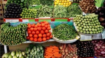 تغيرات مفاجئة في أسعار الخضروات داخل سوق العبور اليوم السبت 15 أغسطس
