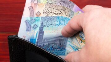 تغيرات مفاجئة في سعر صرف الدينار الكويتي مقابل الجنيه بمنتصف تعاملات اليوم