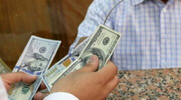 قفزة جديدة في سعر الدولار مقابل الجنيه داخل جميع البنوك المصرية