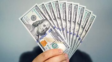 تقلبات حادة في أسعار صرف الدولار داخل مكاتب الصرافة المصرية اليوم